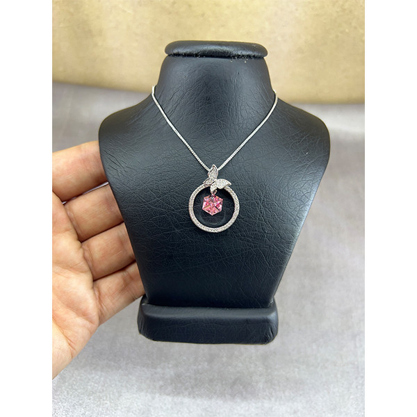  گردنبند زنانه سواروسکی مدل پروانه و مکعب کد 69335