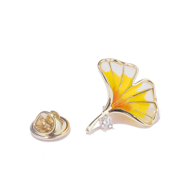  گل سینه زنانه مدل برگ جینکو 